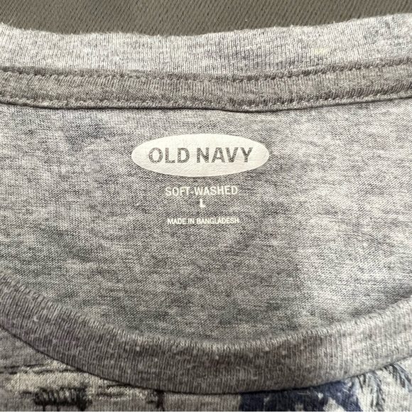 🌴Men’s Old Navy Soft-Washed Tee Shirt - Picture 2 of 3